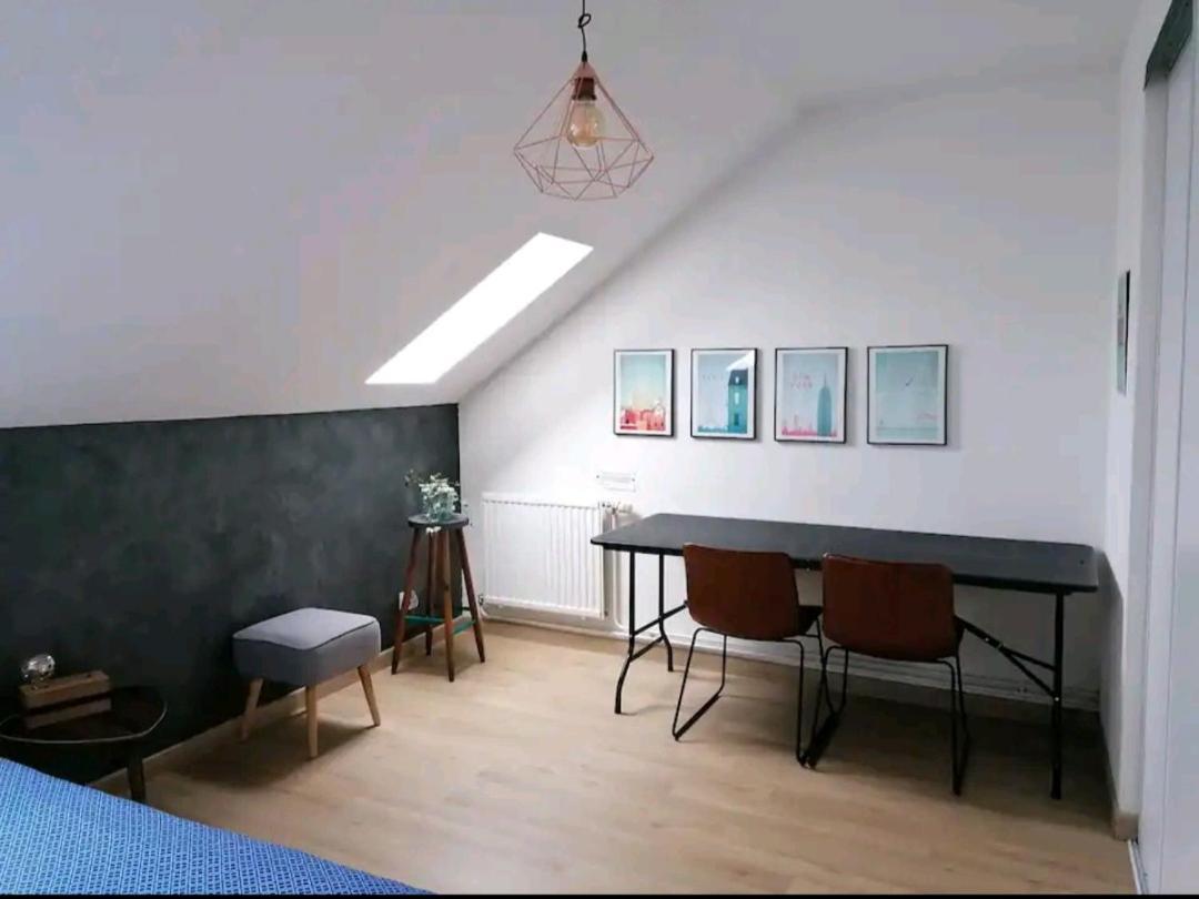 Appartement Beau Tres Calme, 5' Du Centre A L'interieur D'une Maison Amiens