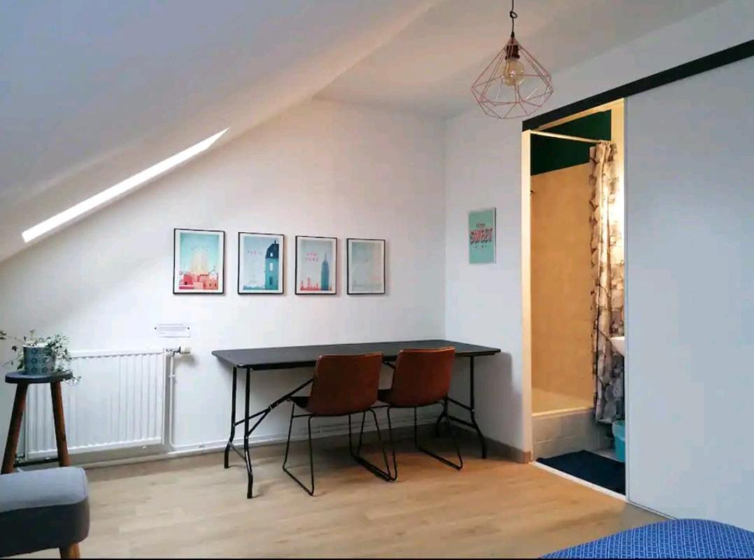 Appartement Beau Tres Calme, 5' Du Centre A L'interieur D'une Maison Amiens