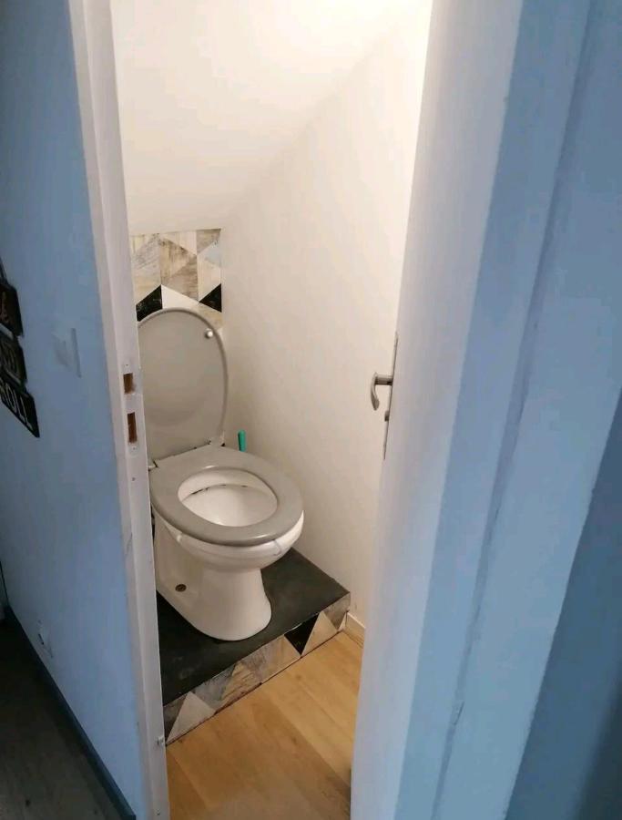 Beau Tres Calme, 5' Du Centre A L'interieur D'une Maison Appartement *
